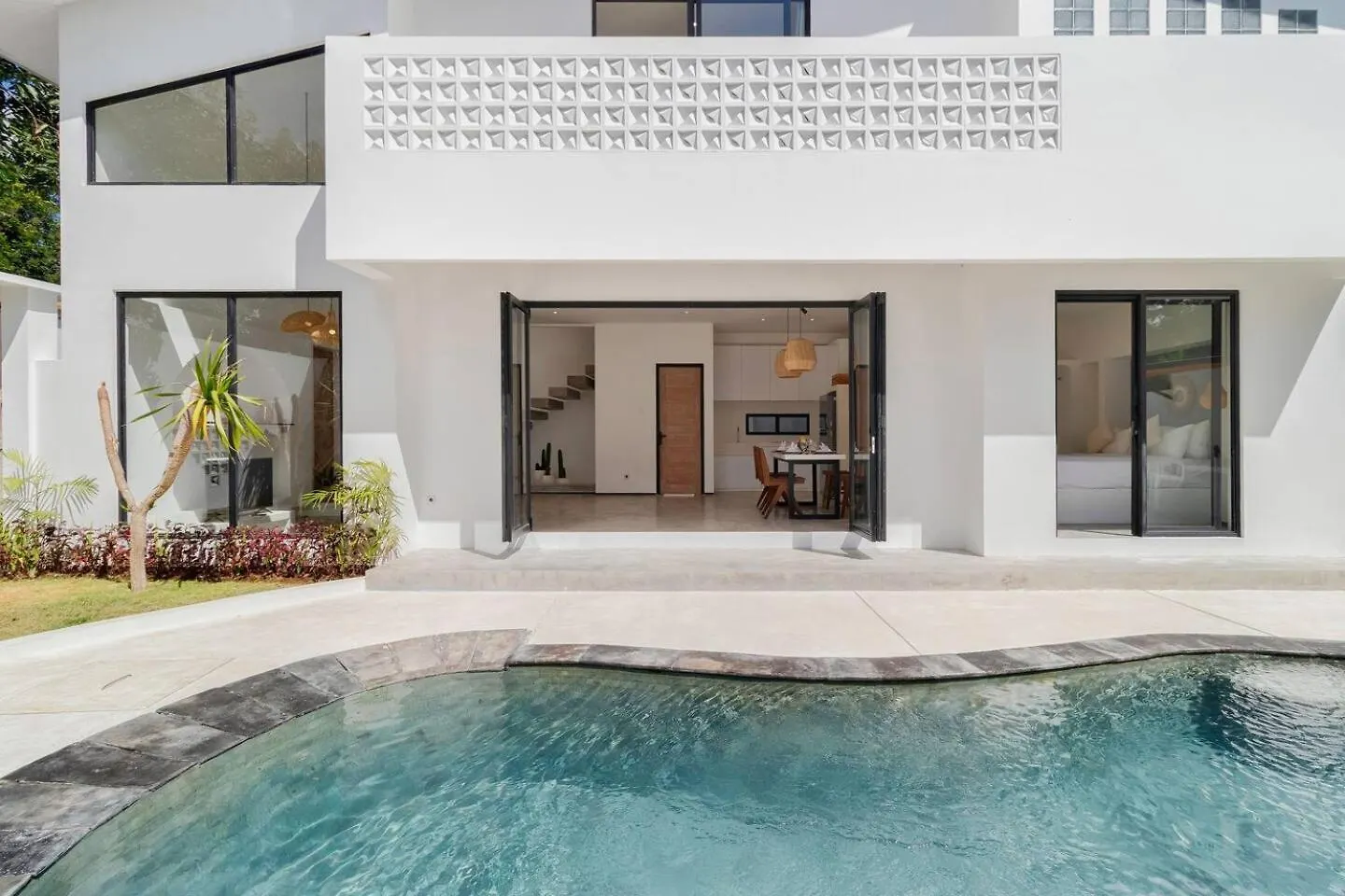 Great Value 2 Bed Villa, Sleeps 4, Fast Wifi Pecatu